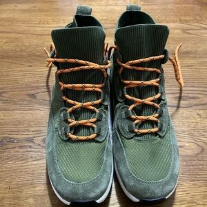 Women’s High-Top Sneakers